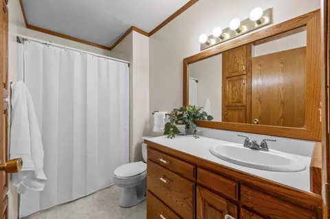 Bath - 6901 110th Ave N, Champlin, MN 55316 photo 2 of 2