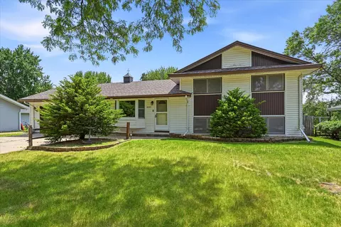 8142 Homestead Ave S, Cottage Grove, MN 55016