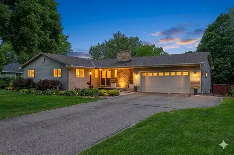 10011 Abbott Ave S, Bloomington, MN 55431