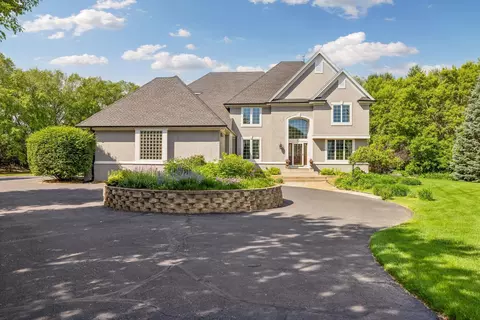 23 Scotch Pine Cir, North Oaks, MN 55127