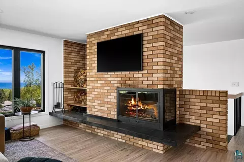Living - 3801 Rockview Ct, Duluth, MN 55804 photo 2 of 6