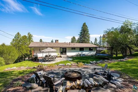 Exterior - 3801 Rockview Ct, Duluth, MN 55804 photo 2 of 13