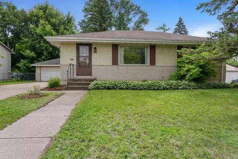 1292 County Road B W, Roseville, MN 55113