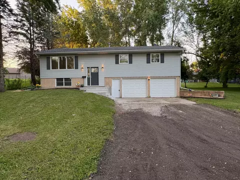 306 W North St, Janesville, MN 56048