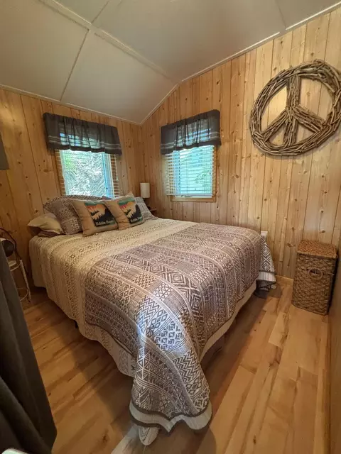 Bedroom - 1606 E Lake St, Osakis, MN 56360 photo 2 of 2