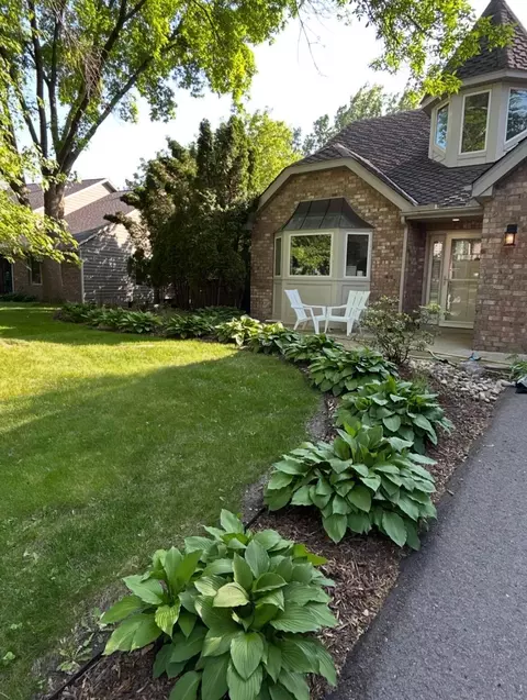 4400 Camelot Dr, Minnetonka, MN 55345