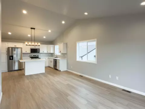 Living - 6290 87th Ave S, Horace, ND 58047 photo 2 of 5