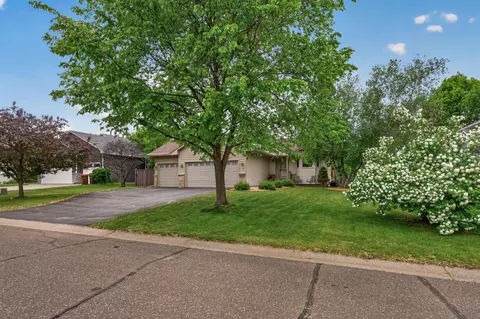 7854 Isleton Ave S, Cottage Grove, MN 55016