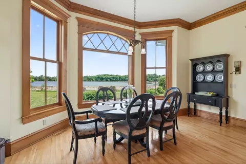 Dining - 7750 Erick St, Loretto, MN 55357 photo 5 of 7