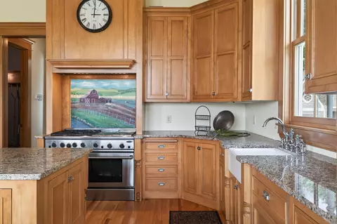 Kitchen - 7750 Erick St, Loretto, MN 55357 photo 8 of 10