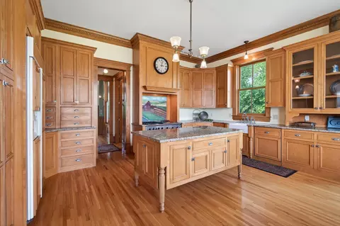 Kitchen - 7750 Erick St, Loretto, MN 55357 photo 6 of 10