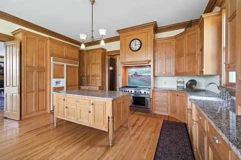 Kitchen - 7750 Erick St, Loretto, MN 55357 photo 5 of 10
