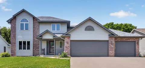 3057 Walter St, Maplewood, MN 55109