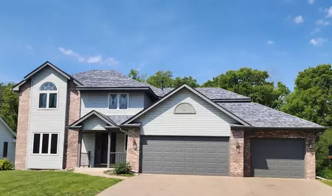 3057 Walter St, Maplewood, MN 55109
