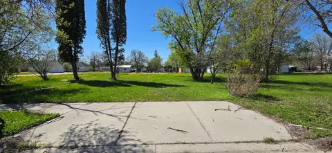 1103 9th St, International Falls, MN 56649