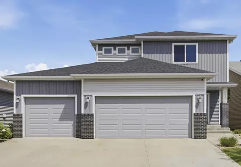 5537 38th Ave S, Fargo, ND 58104