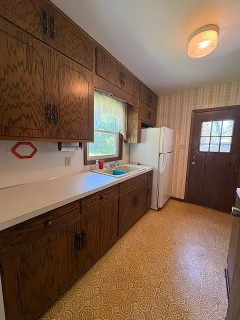 Kitchen - 808 Grove Ave, Montevideo, MN 56265 photo 1 of 2