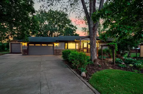 6757 Newcomb Ave NW, Annandale, MN 55302