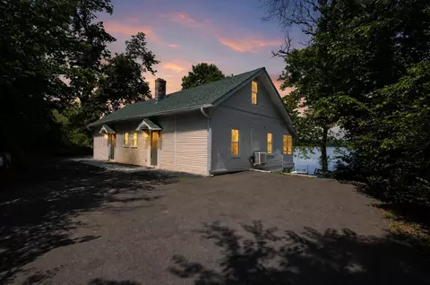 2627 Commerce Blvd, Mound, MN 55364