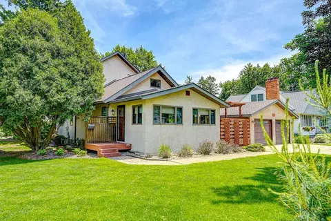 2702 Reardon Pl, North Saint Paul, MN 55109