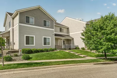 5016 Harvest Lake Dr NW, Rochester, MN 55901
