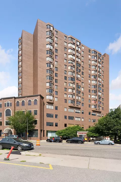 360 Sherman St #1604, Saint Paul, MN 55102