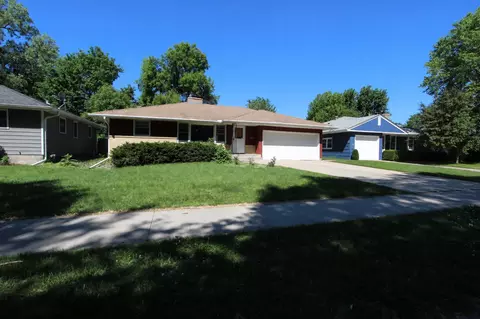 2742 Xenwood Ave S, Saint Louis Park, MN 55416