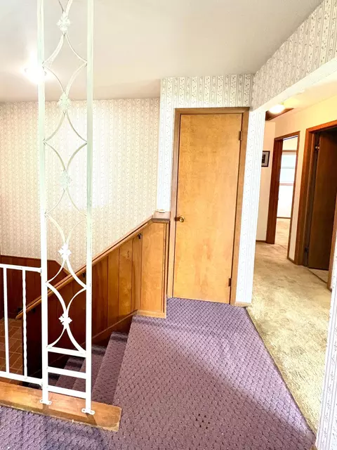 Entry Way - 404 E 3rd St, Madison, MN 56256 photo 5 of 5