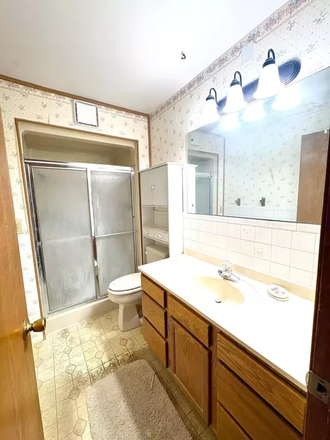 Bath - 404 E 3rd St, Madison, MN 56256 photo 1 of 2