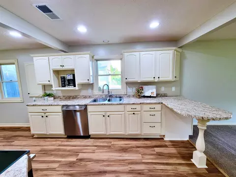 715 Elm St, Anoka, MN 55303
