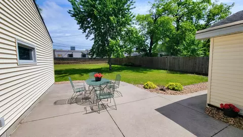 715 Elm St, Anoka, MN 55303