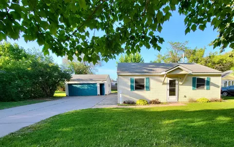 715 Elm St, Anoka, MN 55303