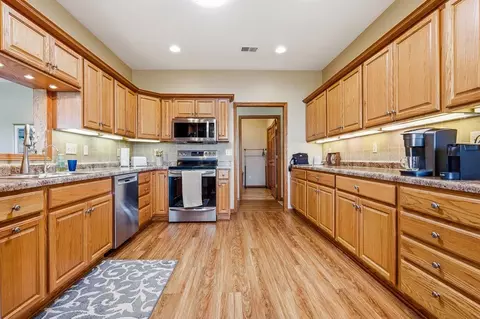 Kitchen - 1626 Thunderbird Rd, Marshall, MN 56258 photo 2 of 5