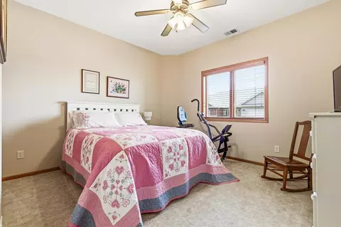 Bedroom - 1626 Thunderbird Rd, Marshall, MN 56258 photo 3 of 4
