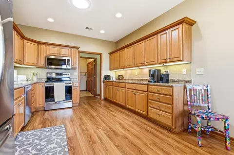Kitchen - 1626 Thunderbird Rd, Marshall, MN 56258 photo 4 of 5