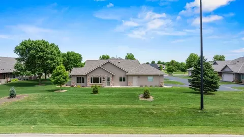 Exterior - 1626 Thunderbird Rd, Marshall, MN 56258 photo 2 of 8