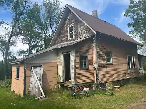 523 Center St, Clinton, MN 56225