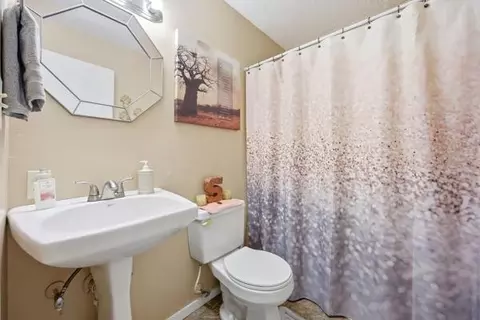 Bath - 406 3rd Ave, Mapleton, ND 58059 photo 2 of 2