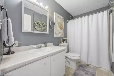 Bath - 406 3rd Ave, Mapleton, ND 58059 photo 1 of 2