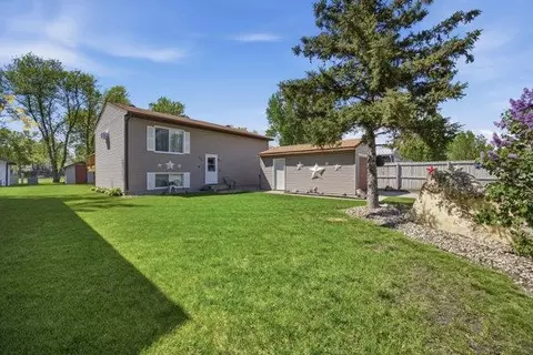 Exterior - 406 3rd Ave, Mapleton, ND 58059 photo 1 of 4
