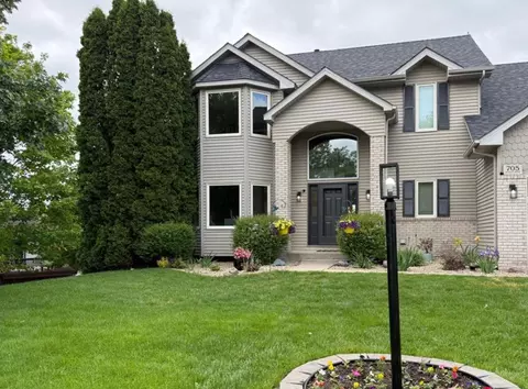 705 Granite Dr, Eagan, MN 55123