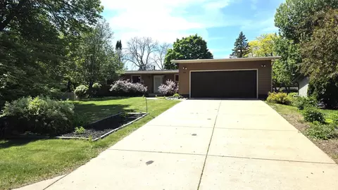 8009 Edgewood Ave N, Brooklyn Park, MN 55445