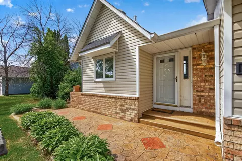 15264 92nd Pl N, Maple Grove, MN 55369
