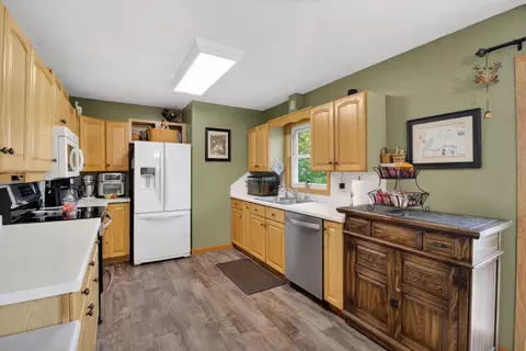 Kitchen - 31265 Eagle Lake Rd, Frazee, MN 56544 photo 1 of 3