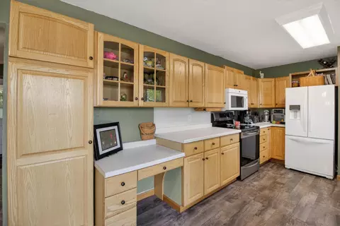 Kitchen - 31265 Eagle Lake Rd, Frazee, MN 56544 photo 3 of 3