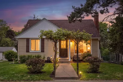 2744 Zenith Ave N, Robbinsdale, MN 55422