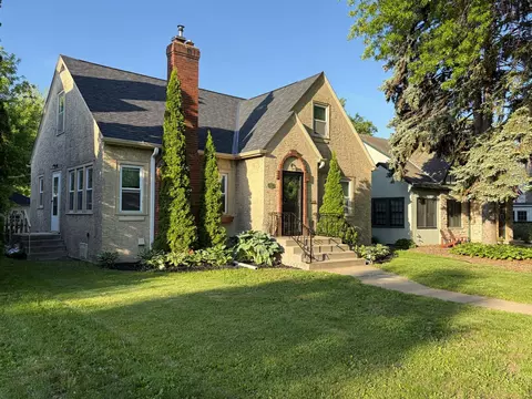 722 Arlington Ave E, Saint Paul, MN 55106