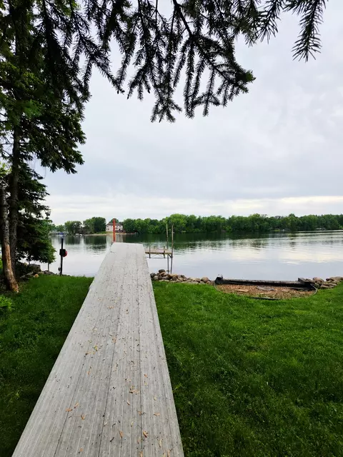 109 Willow Point Dr, Elysian, MN 56028