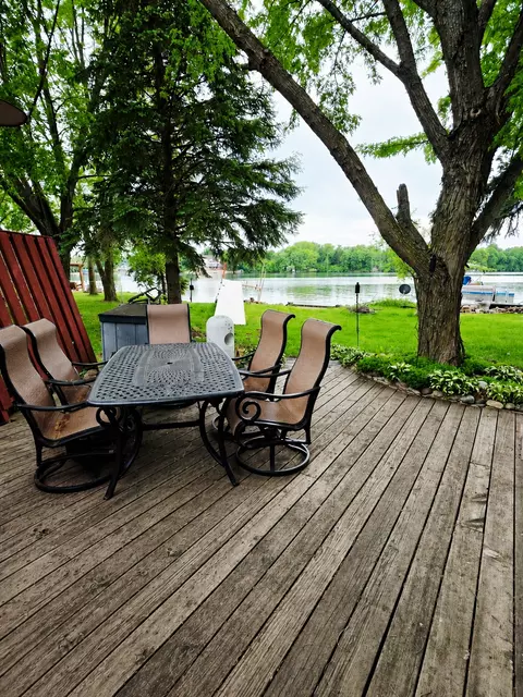 Exterior - 109 Willow Point Dr, Elysian, MN 56028 photo 2 of 6