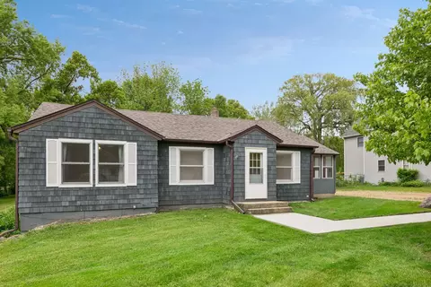5810 Main St W, Maple Plain, MN 55359